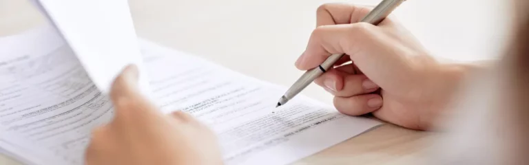 Office scene expressing the contract law training course Understanding nec contracts.